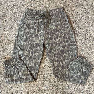 NWOT Cloth & Stone Leopard Print Joggers